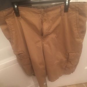 Size 38 men’s cargo shorts